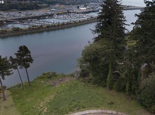 Riverview Dr #17/18, Brookings, OR 97415