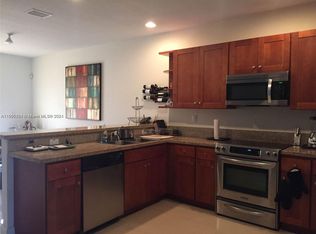 11570 NW 75th St #11570, Medley, FL 33178