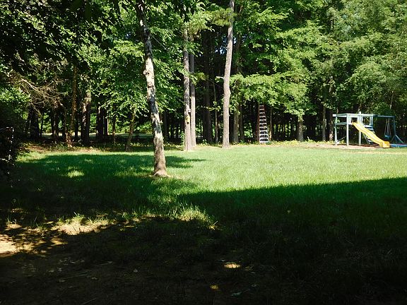 2nd image of 7111 Olde Sycamore Dr