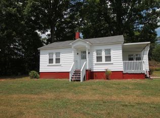 1369 M L Cook Ln, Granite Falls, NC 28630