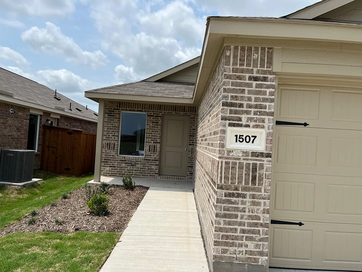 Building Photo - 1507 Forge Pond Ln