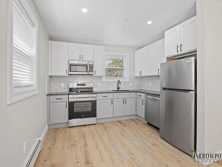 1 Manor Dr — Photo 24
