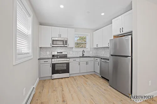 4 Manor Dr #F Photo 1
