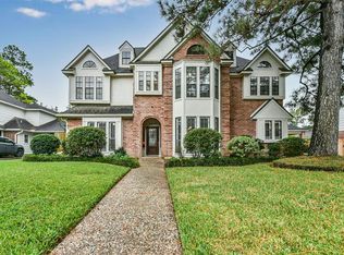 5818 Woodland Falls Dr, Kingwood, TX 77345