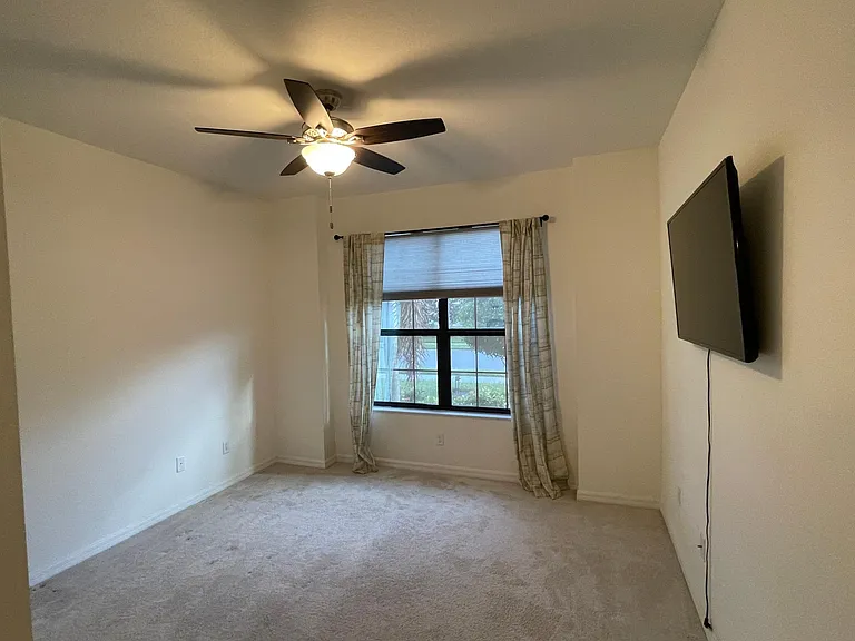 9353 Glenforest Dr — Photo 10