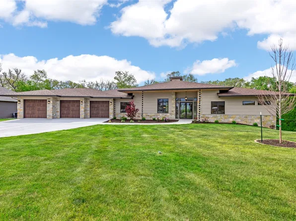 215 Northridge, Kalona, IA 52247