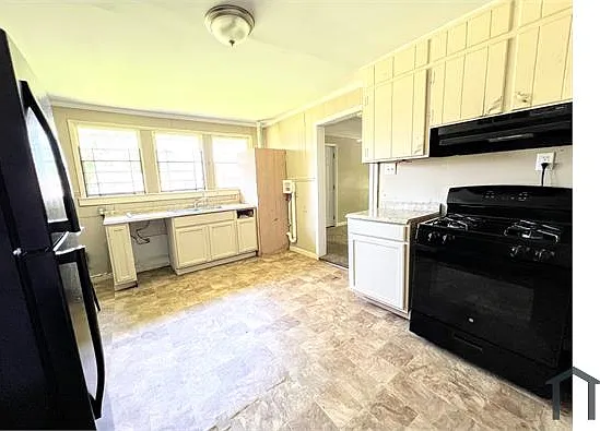 3 bed, 1120 sqft, $900 — Photo 4