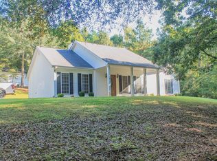 990 Pitts Chapel Rd, Newborn, GA 30056