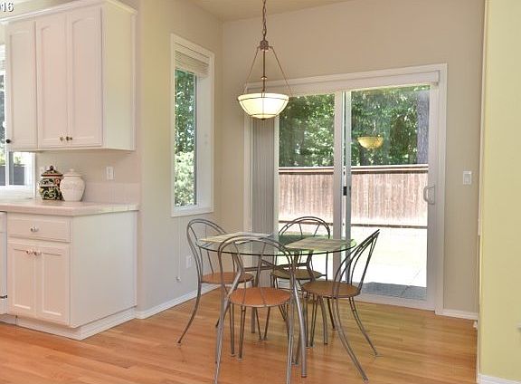 3rd image of 2577 NE Charlois Dr