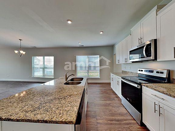 4th image of 5305 Tupelo St