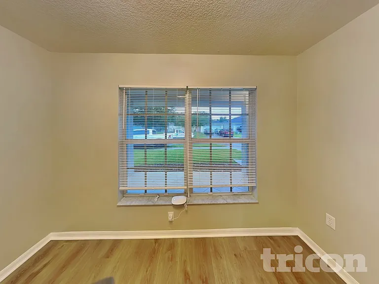 15542 Florida Breeze Loop — Photo 4