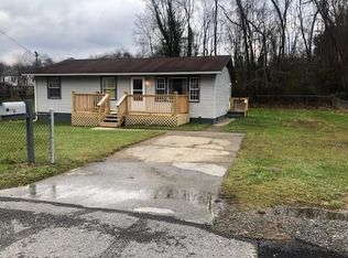 1019 Elizabeth St, Oak Hill, WV 25901