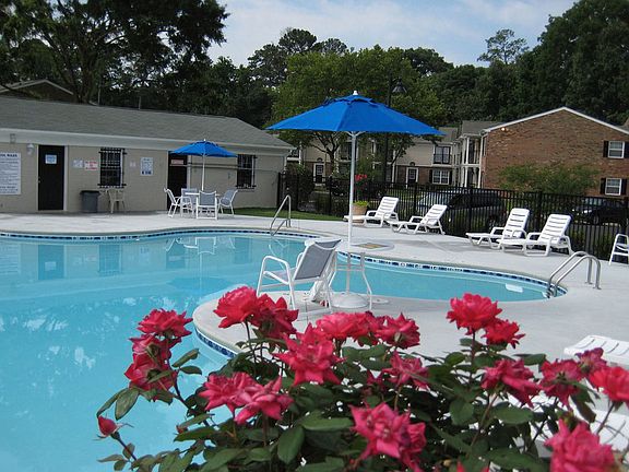2nd image of 126 Candlewood Way #137-C