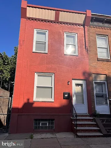 2710 N Taylor St Photo 1