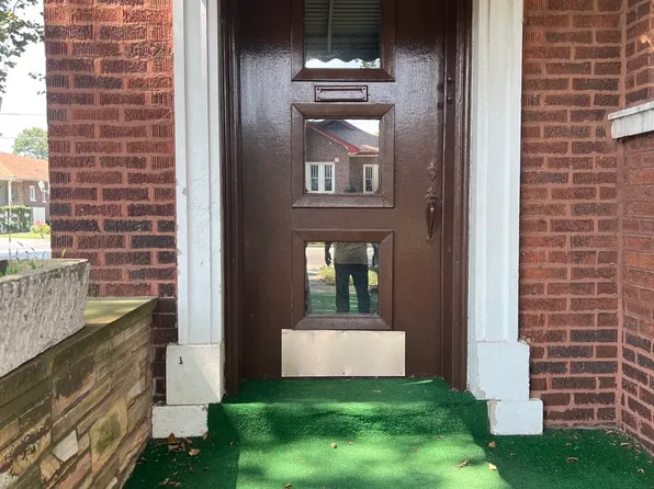 7558 S Crandon Ave, Chicago, IL 60649