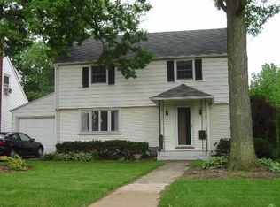 6 E Logan St, Lemont, IL 60439