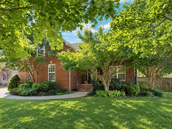 2635 Isaiah Dr, Murfreesboro, TN 37130