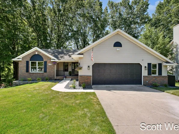 2730 Wellspring Ct NW, Grand Rapids, MI 49504