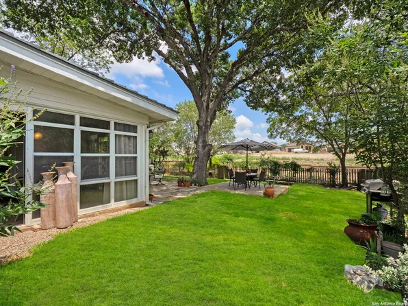 6330 Meadow Haven, San Antonio, TX 78239