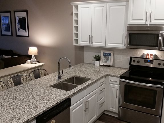 3rd image of 6711 Oak Grove Pkwy APT 2402