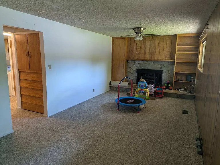 2595 S 800 W — Photo 8