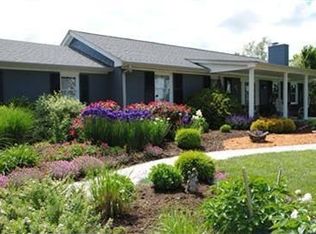 200-206 Blue Ribbon Ln, Lexington, KY 40511