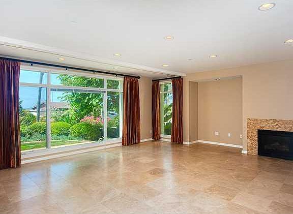 3rd image of 5430 La Jolla Blvd