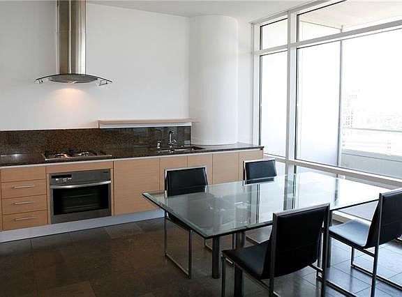 3rd image of 2430 Victory Park Ln APT 1805