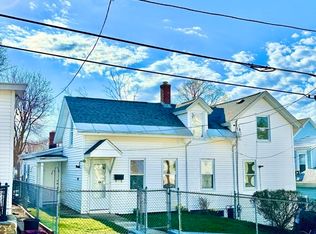 48 Mechanic St, Spencer, MA 01562