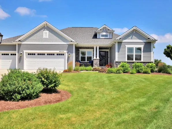 S88W17993 Edgewater Heights WAY, Muskego, WI 53150