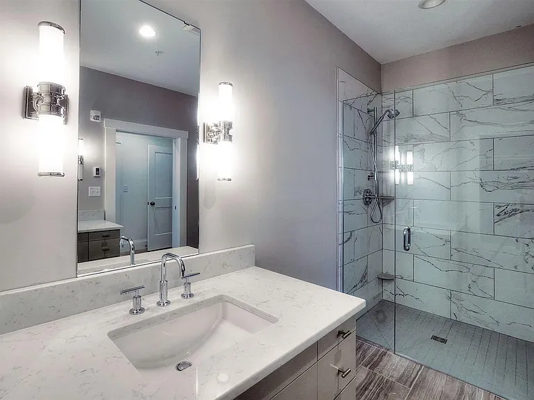 211 Union St #301 — Photo 14