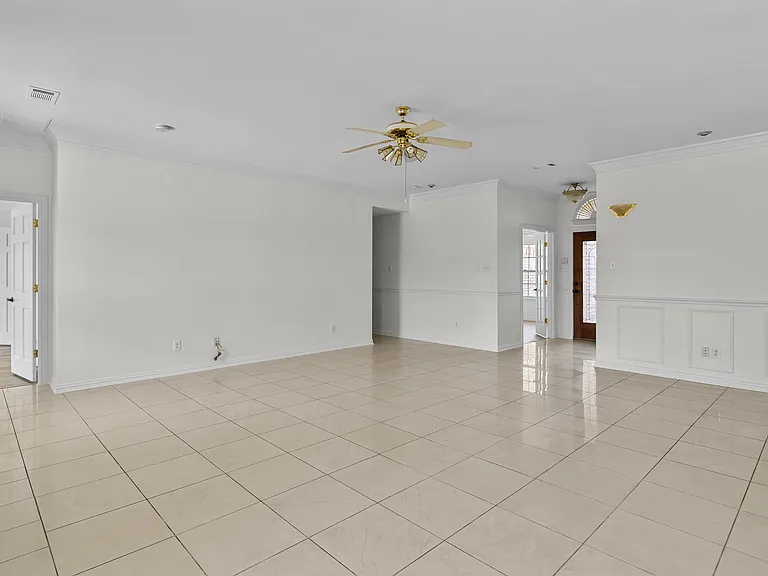 1611 Watson Dr — Photo 6