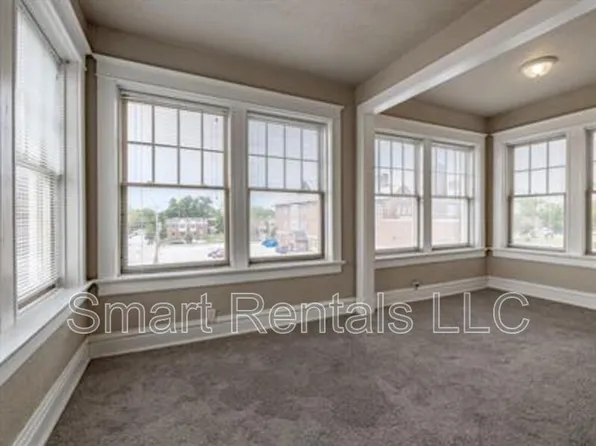 5855 Washington Blvd, Saint Louis, MO
