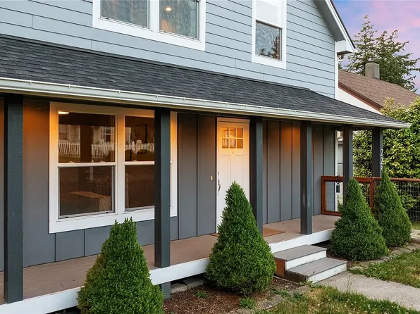 223 N 5th St, Mount Vernon, WA 98273