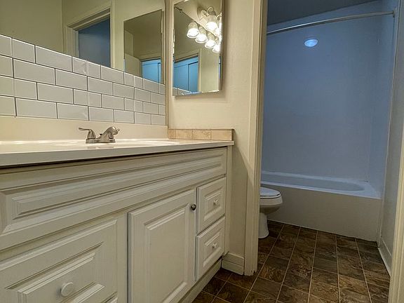 5th image of 3125 Occidental Dr APT 1