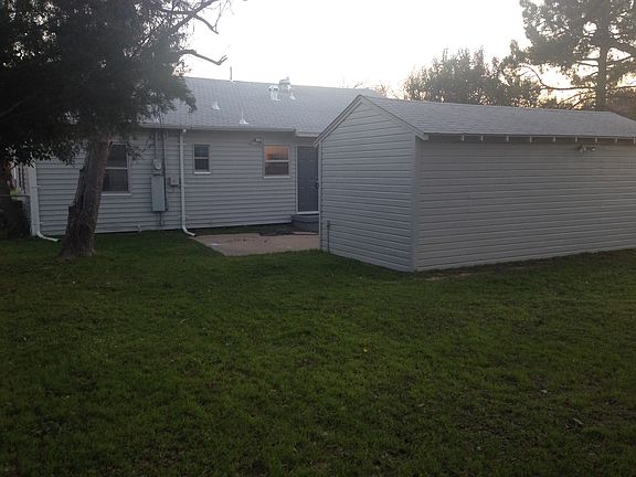 4th image of 3803 Highgrove Dr