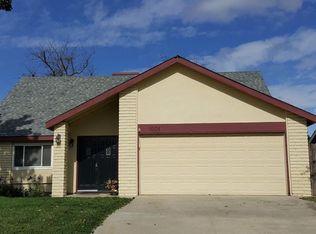 1004 W Cherry Ave, Visalia, CA 93277