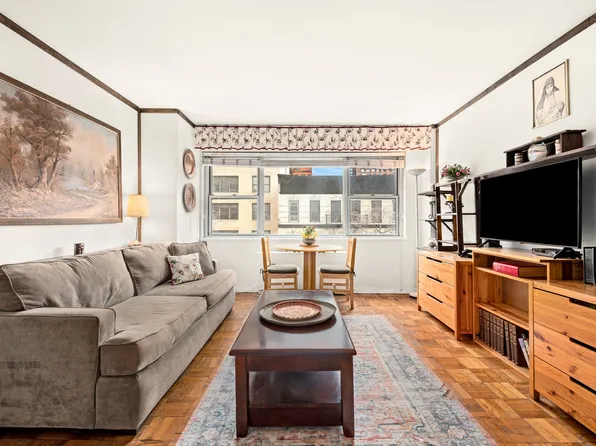 330 East 49th Street image 1 of 6