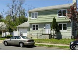 588 Lincoln Ave, Bridgeport, CT 06606