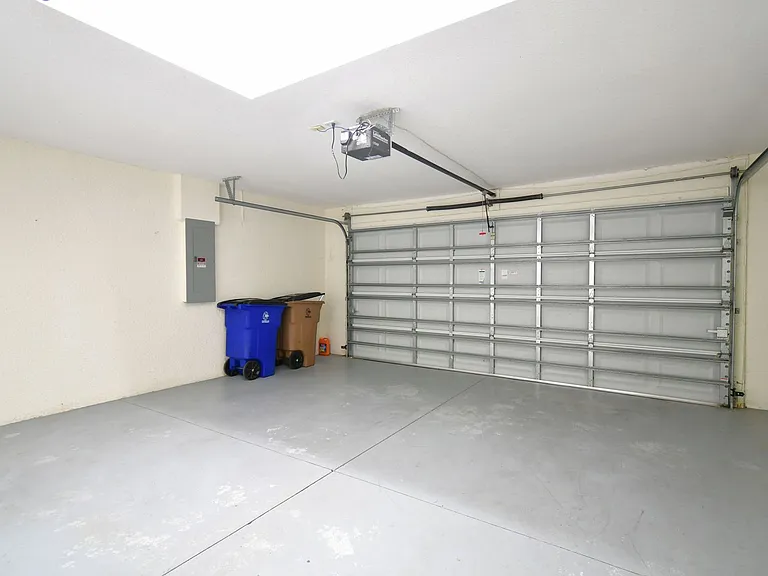 4808 Fairloop Run — Photo 32