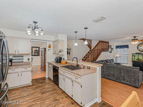 4th image of 4880 Saint James Ave