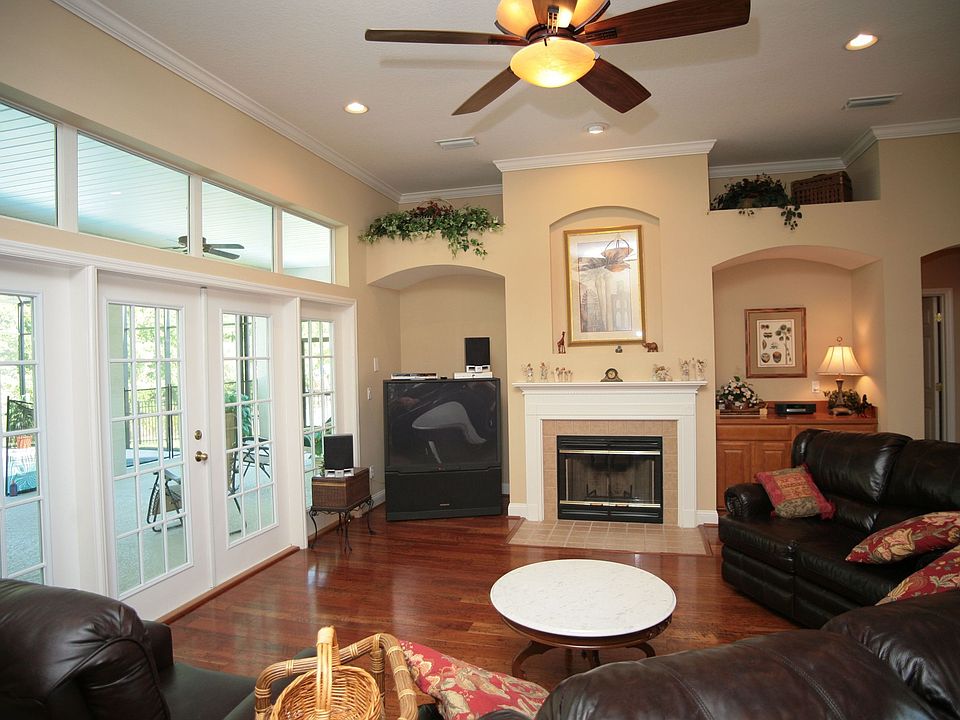 1st image of 2302 W Clovelly Ln