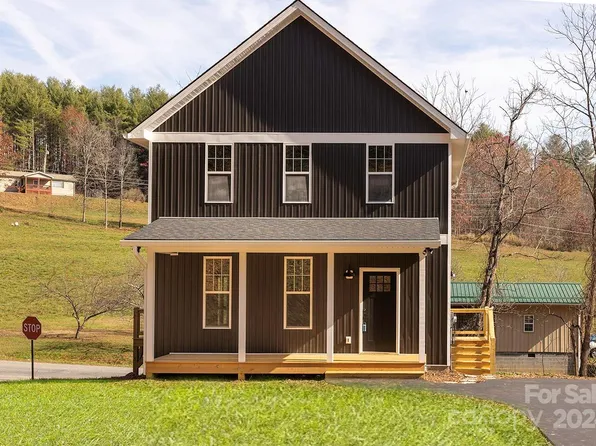 40 Scarlett Ridge Dr, Marshall, NC 28753