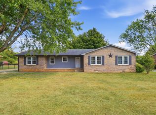 906 Mead Dr, Shelbyville, TN 37160