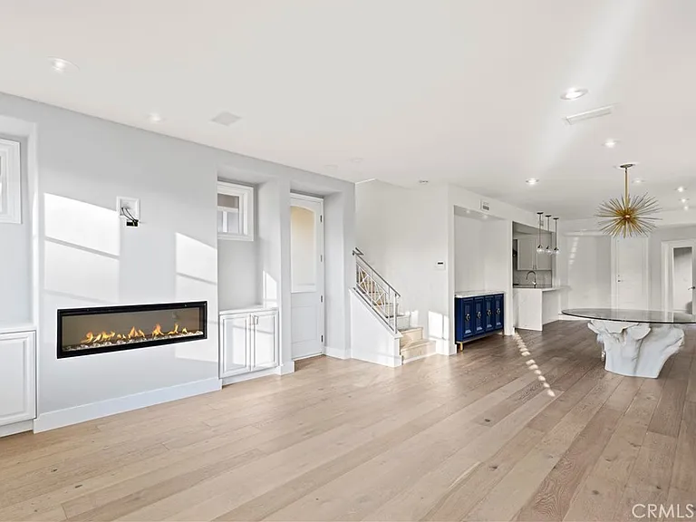 504 Marguerite Ave — Photo 2