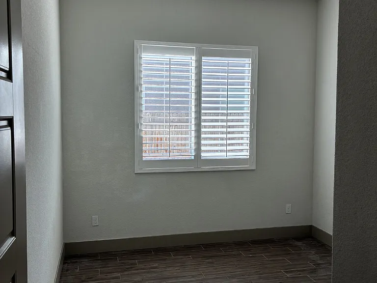 2418 Bastidas Dr — Photo 17