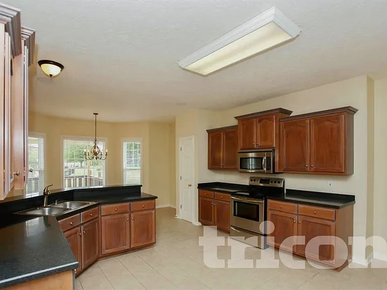 101 Crooked Creek Ct — Photo 4