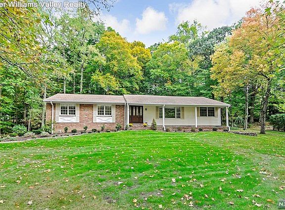 2nd image of 76 Brookview Dr