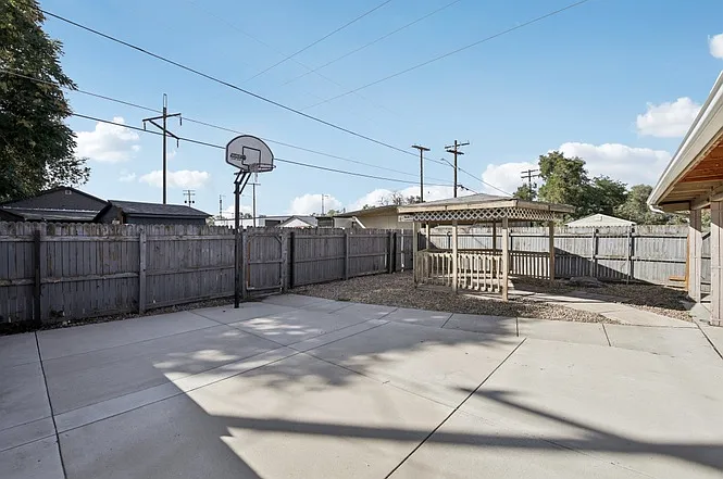 4161 Milwaukee St — Photo 25