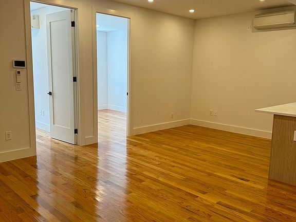 5th image of 55 Herbert St APT 1